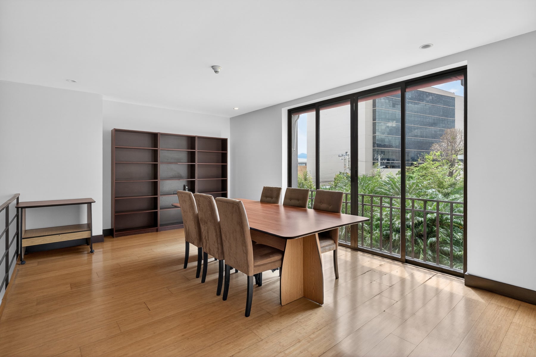 Ground Floor Luxury Condo — photo 12 of 19