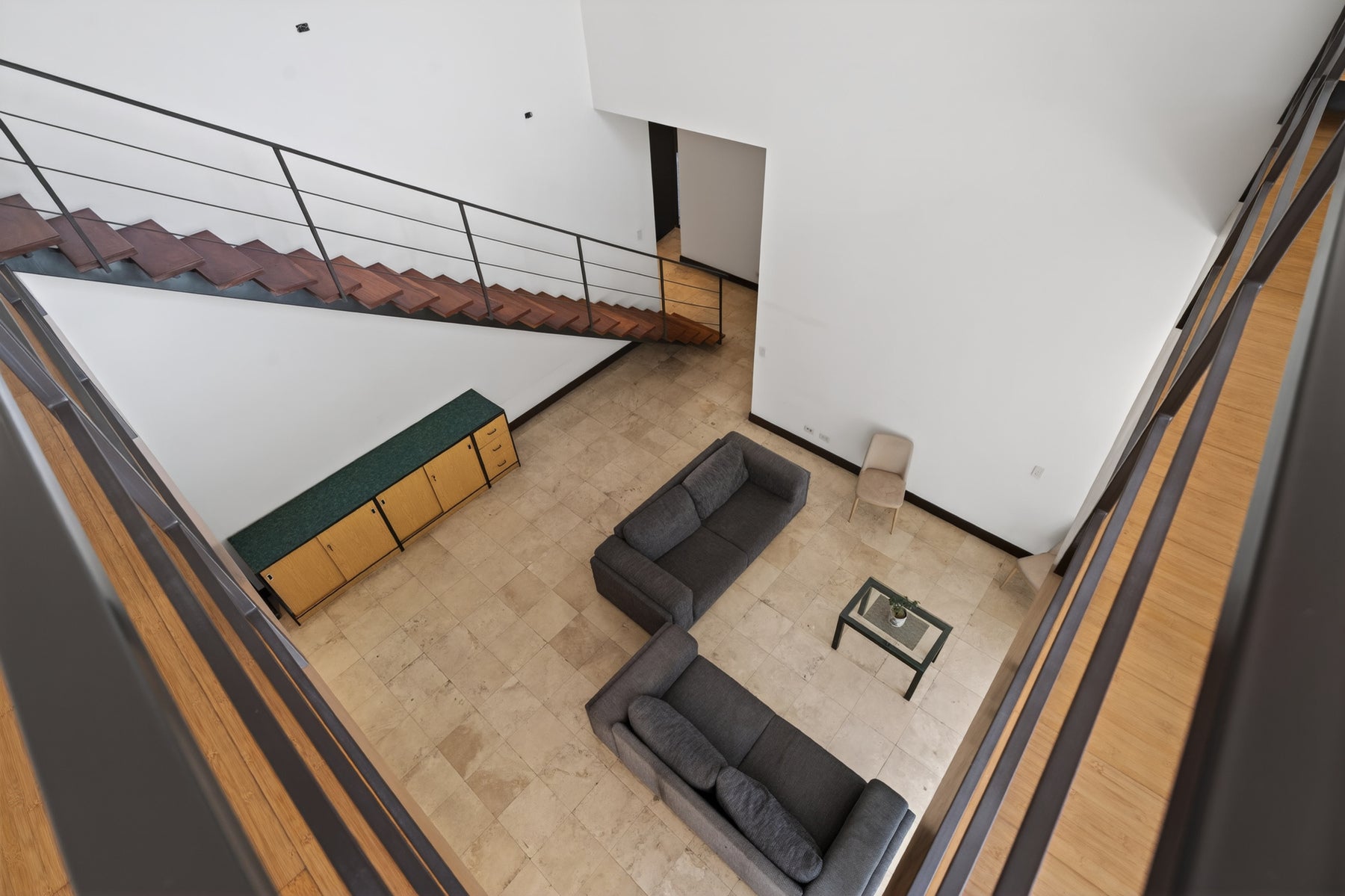 Ground Floor Luxury Condo — photo 17 of 19