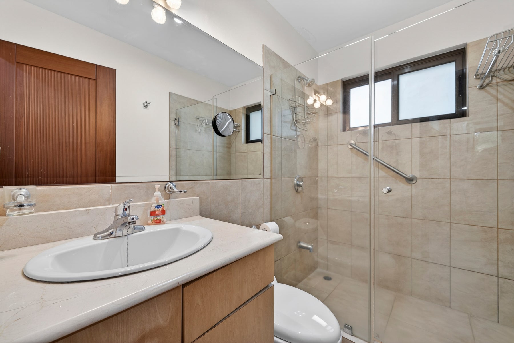 Luxury Three Bedroom Condo — photo 13 of 19