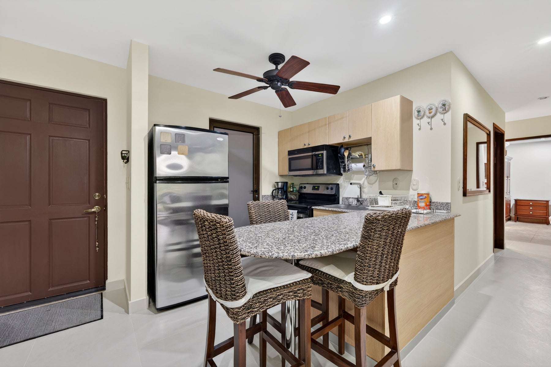 Luxury Three Bedroom Condo — photo 10 of 19