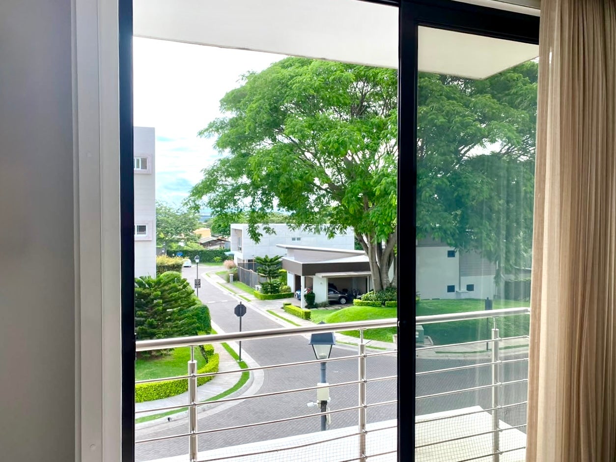 Where Modern Architecture meets the Warmth of Community Bosques de Carao — photo 10 of 19