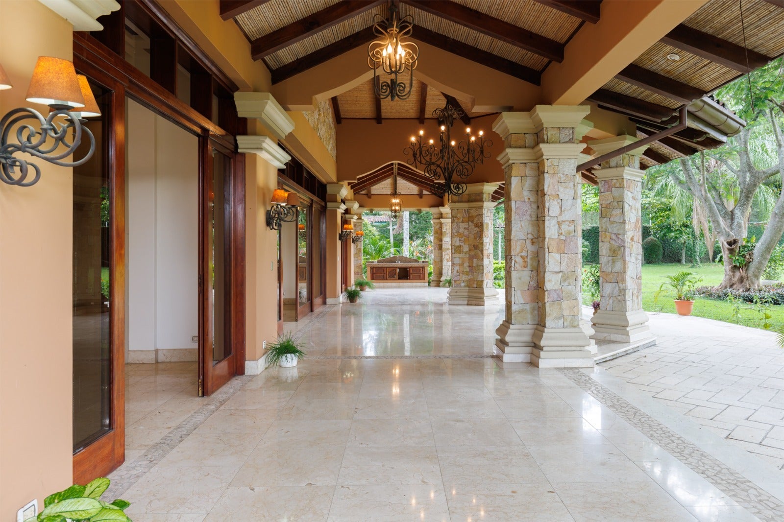 Villa Plazoleta single level luxury home, Santa Ana, Rio Oro, Santa Ana, San Jose, Costa Rica — photo 2 of 3