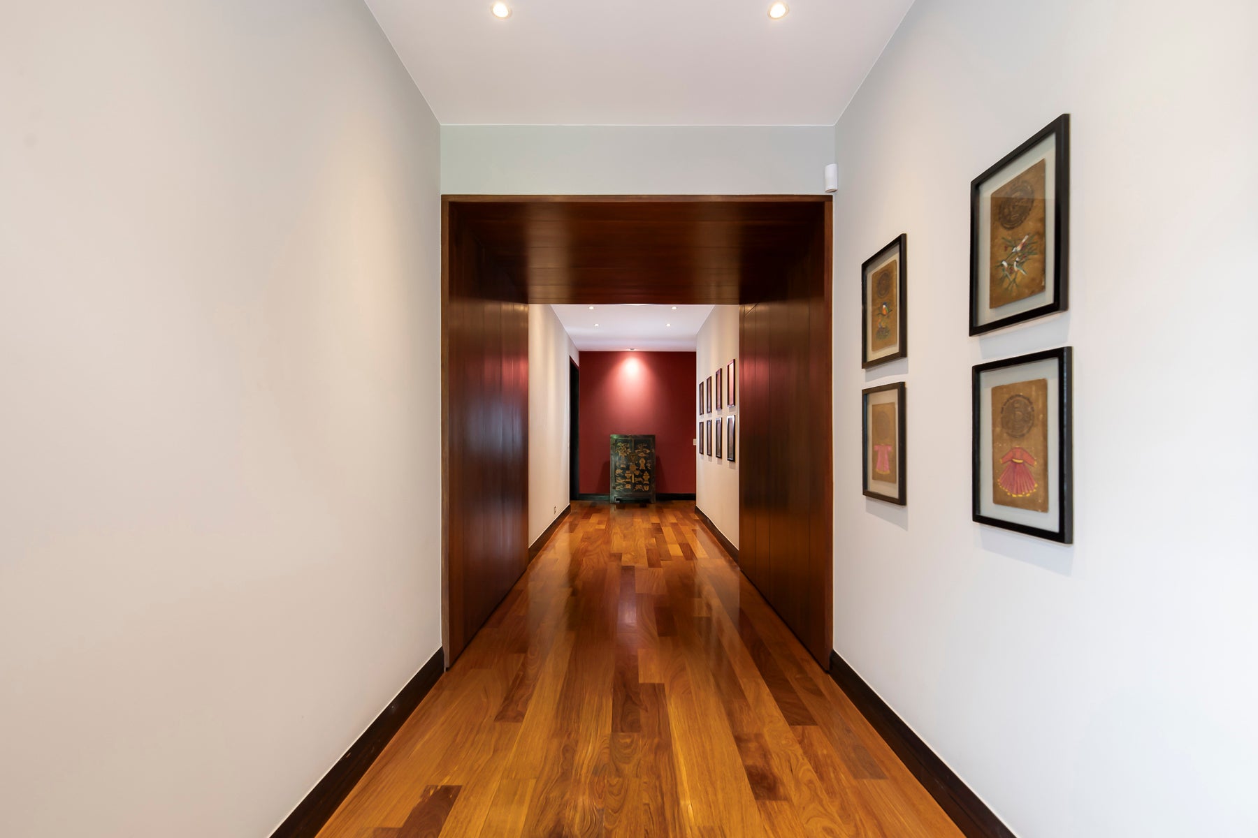 Single Level Luxury Estate — photo 18 of 19
