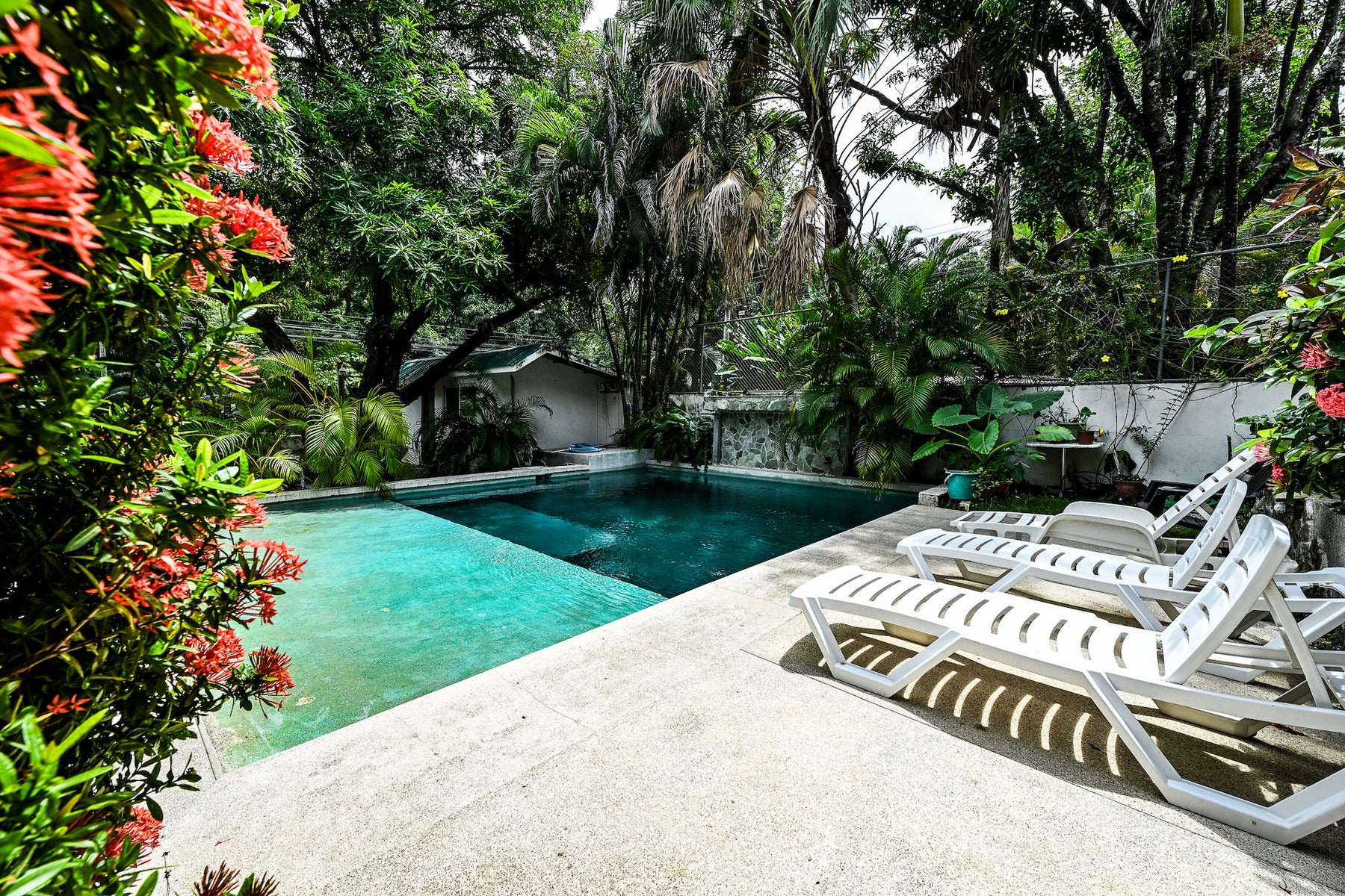 Turnkey Multi-Unit Property with Pool Near Beach, Santa Teresa, Cobano, Puntarenas, Puntarenas, Costa Rica 60111 Turnkey Multi-Unit Property with Pool Near Beach, Santa Teresa, Cobano, Puntarenas, Puntarenas, Costa Rica 60111