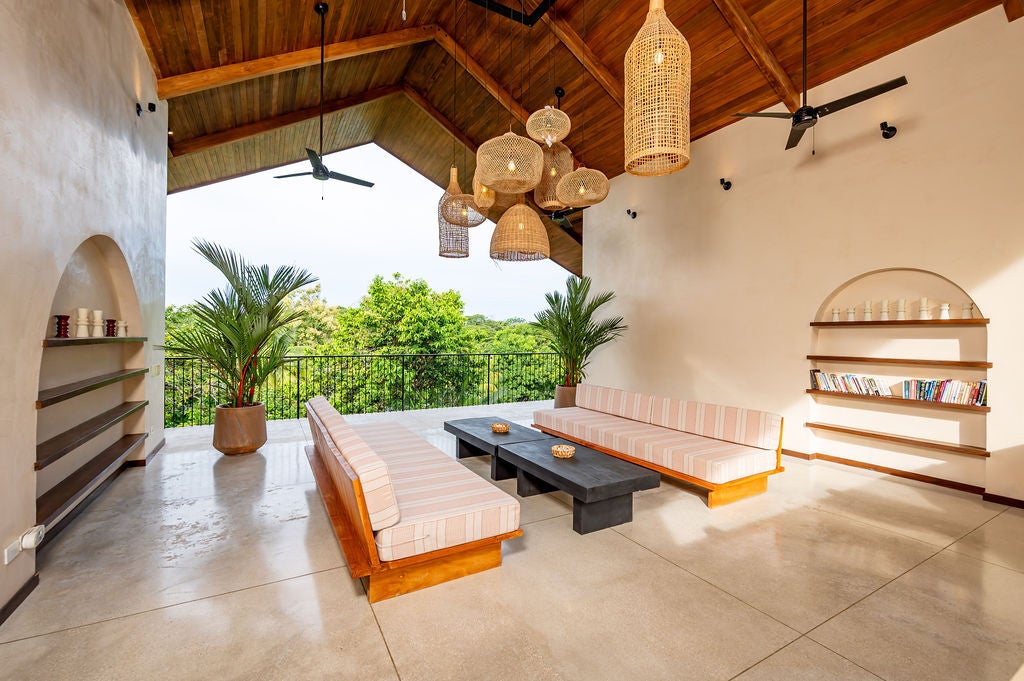 Stunning Seven Bedroom Home in the Heart of Hermosa, Playa Hermosa, Playa Hermosa, Santa Teresa, Cobano, Puntarenas, Puntarenas, Costa Rica 60111