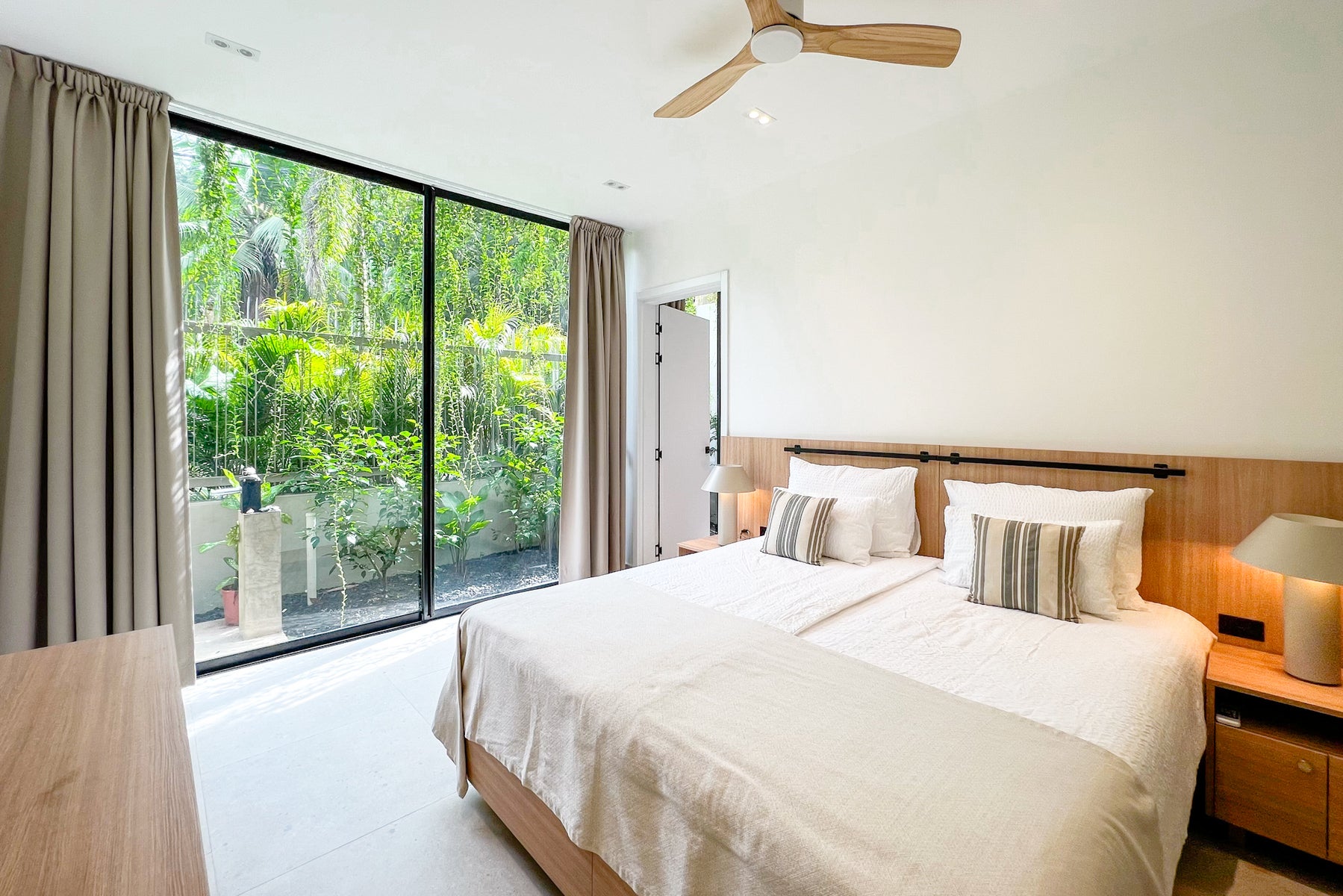 Luxury Beachside Duplex, Mal Pais, Mal Pais, Santa Teresa, Cobano, Puntarenas, Puntarenas, Costa Rica 60111 Luxury Beachside Duplex, Mal Pais, Mal Pais, Santa Teresa, Cobano, Puntarenas, Puntarenas, Costa Rica 60111