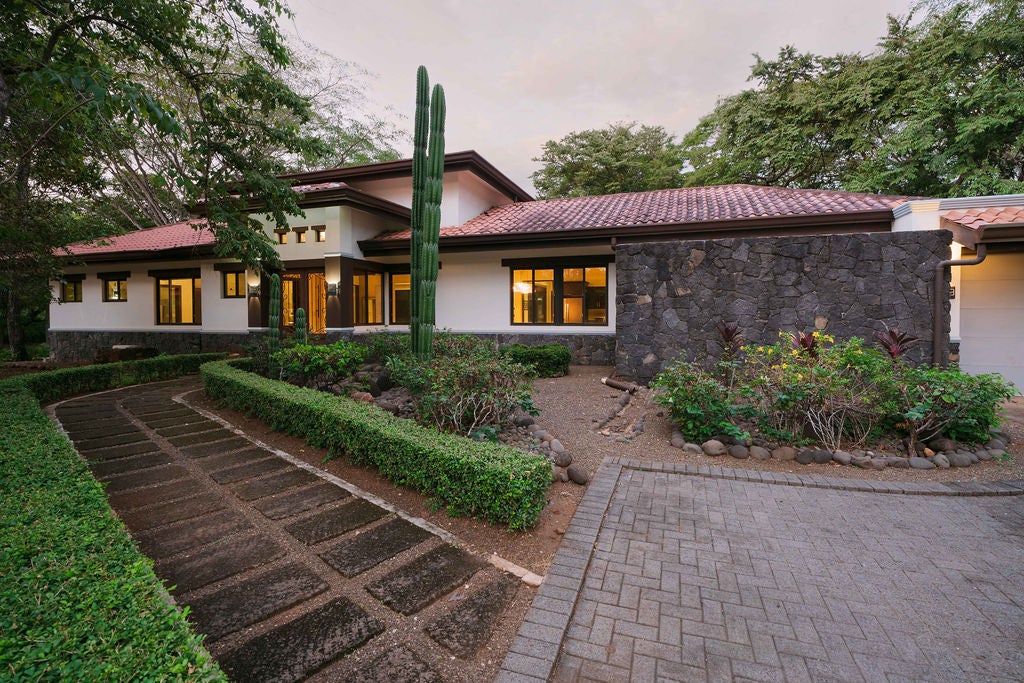Colonial Luxury Estate, Las Brisas, Hacienda Pinilla, Tamarindo, Santa Cruz, Guanacaste, Costa Rica 50309