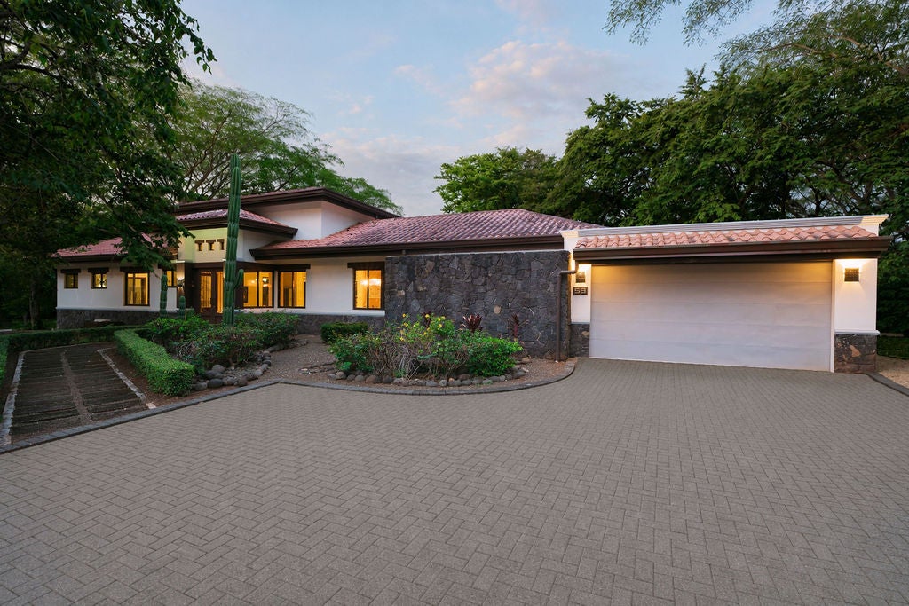 Colonial Luxury Estate, Las Brisas, Hacienda Pinilla, Tamarindo, Santa Cruz, Guanacaste, Costa Rica 50309