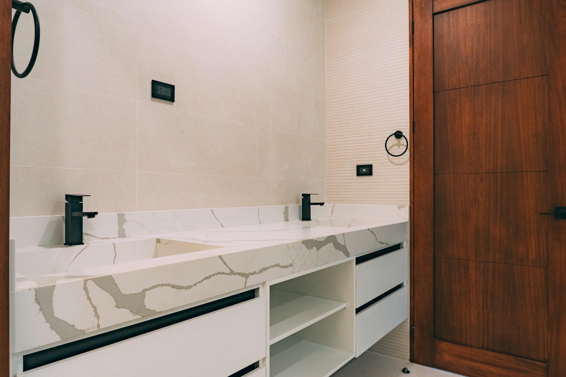 Move in Ready , San Jose, Santa Ana, Santa Ana, San Jose, Costa Rica 10901