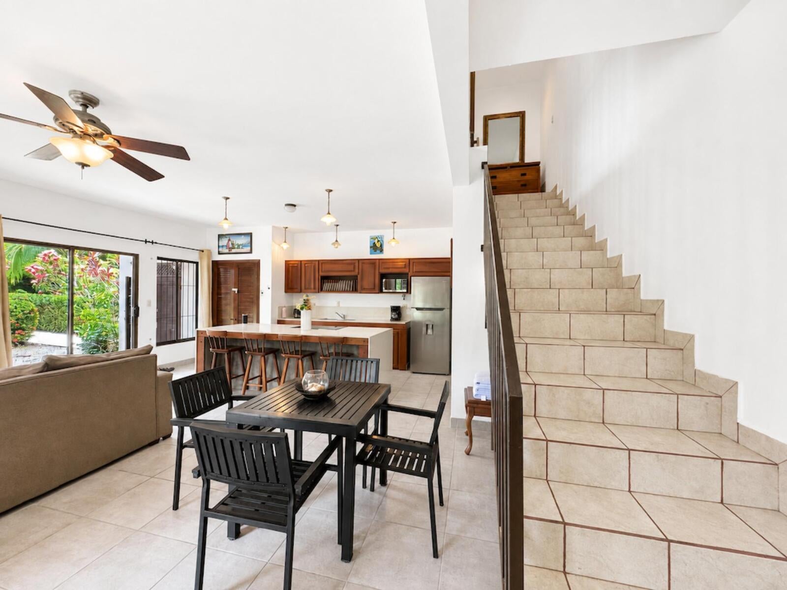 Poolside Condo Fully Furnished, Quepos, Quepos, Manuel Antonio, Quepo S, Quepos, Puntarenas, Costa Rica 60504
