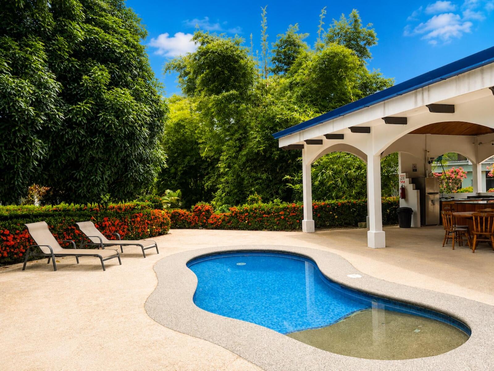 Poolside Condo Fully Furnished, Quepos, Quepos, Manuel Antonio, Quepo S, Quepos, Puntarenas, Costa Rica 60504