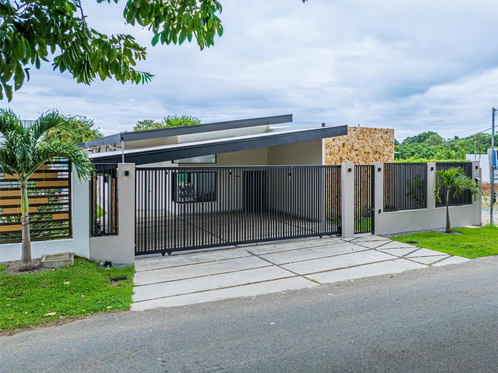  Brand New Modern Tropical Home, Uvita, Uvita, Dominical, Bahia Ballena, Osa, Puntarenas, Costa Rica 60504