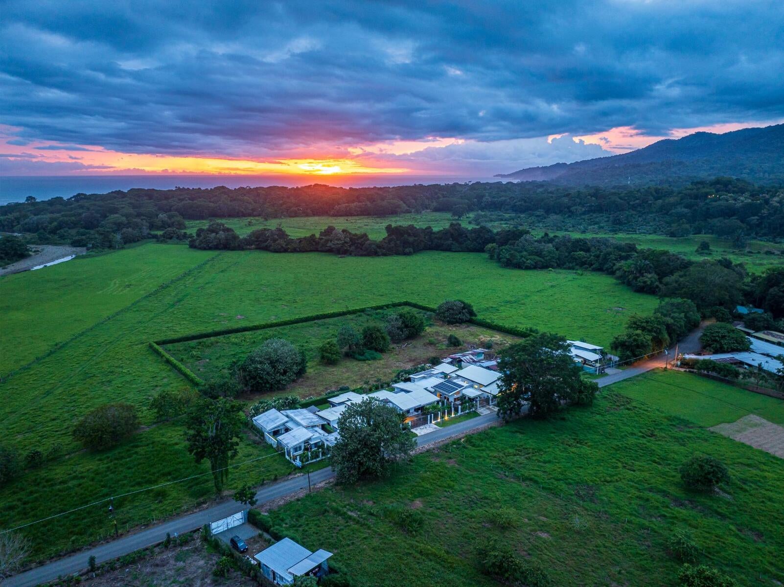  Brand New Modern Tropical Home, Uvita, Uvita, Dominical, Bahia Ballena, Osa, Puntarenas, Costa Rica 60504
