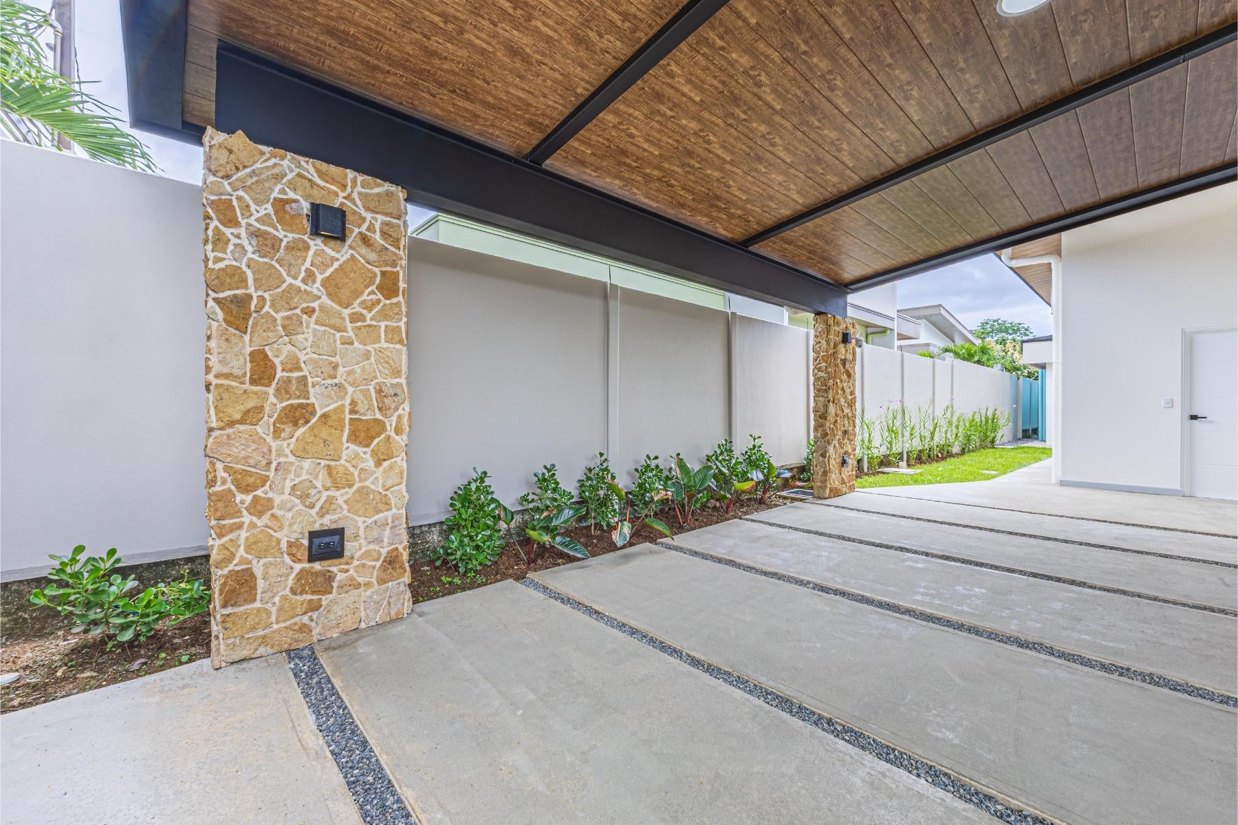  Brand New Modern Tropical Home, Uvita, Uvita, Dominical, Bahia Ballena, Osa, Puntarenas, Costa Rica 60504
