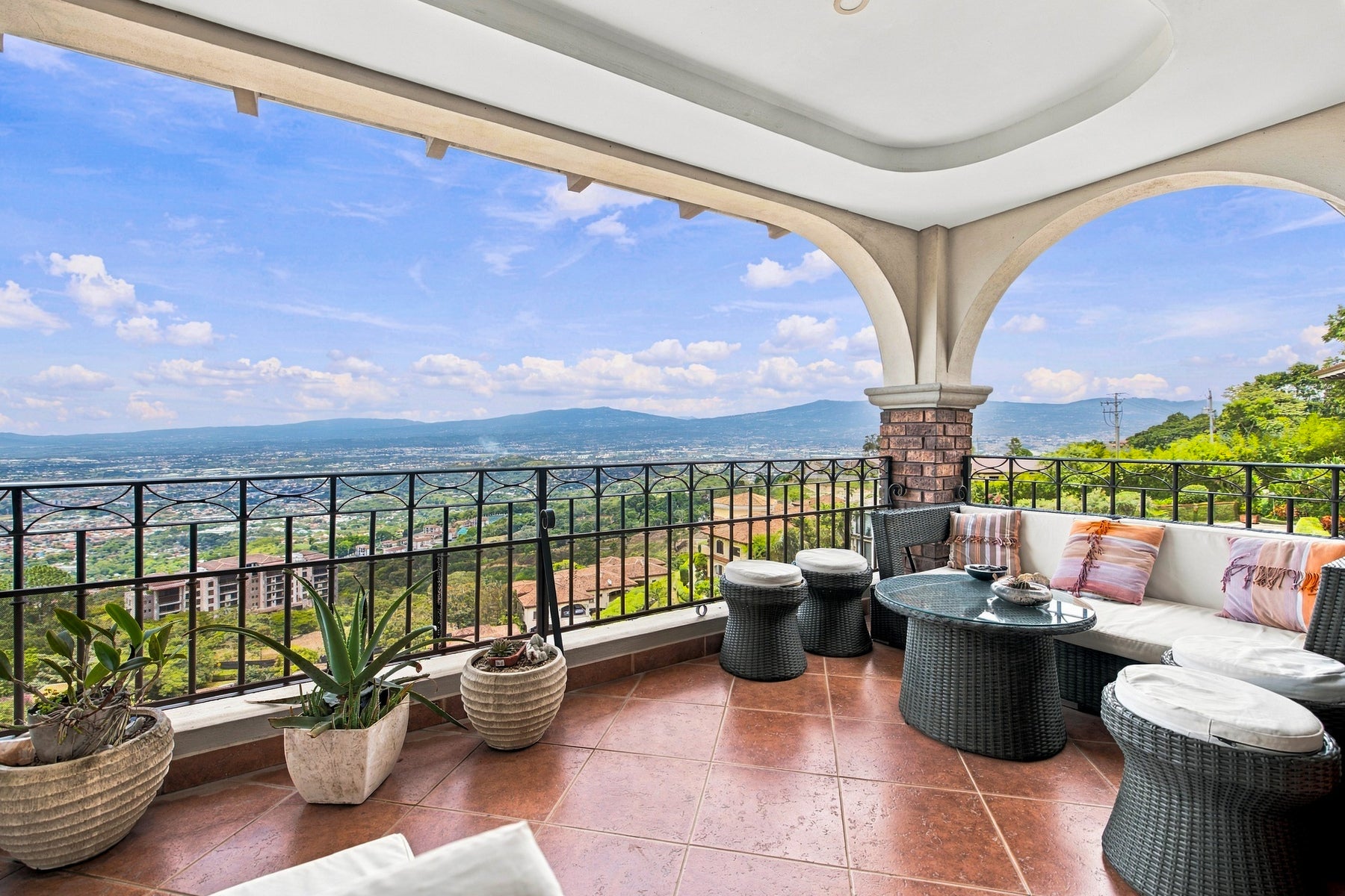 Mountain View Luxury Penthouse, Altos De Monasterio, Santa Ana, Salitral, Santa Ana, San Jose, Costa Rica