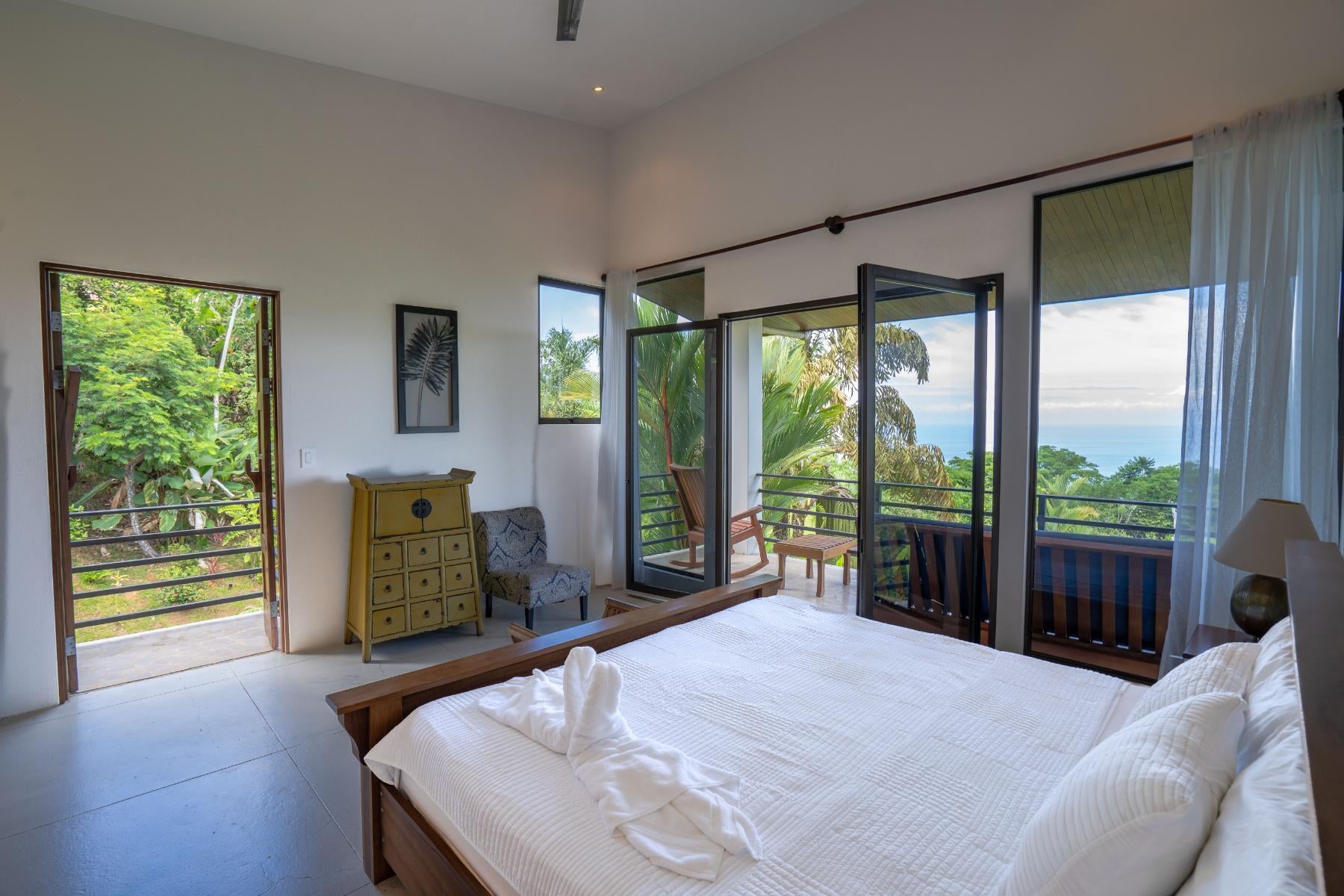 Stylish Four Bedroom Home , Dominicalito, Dominicalito, Dominical, Bahia Ballena, Osa, Puntarenas, Costa Rica 60504
