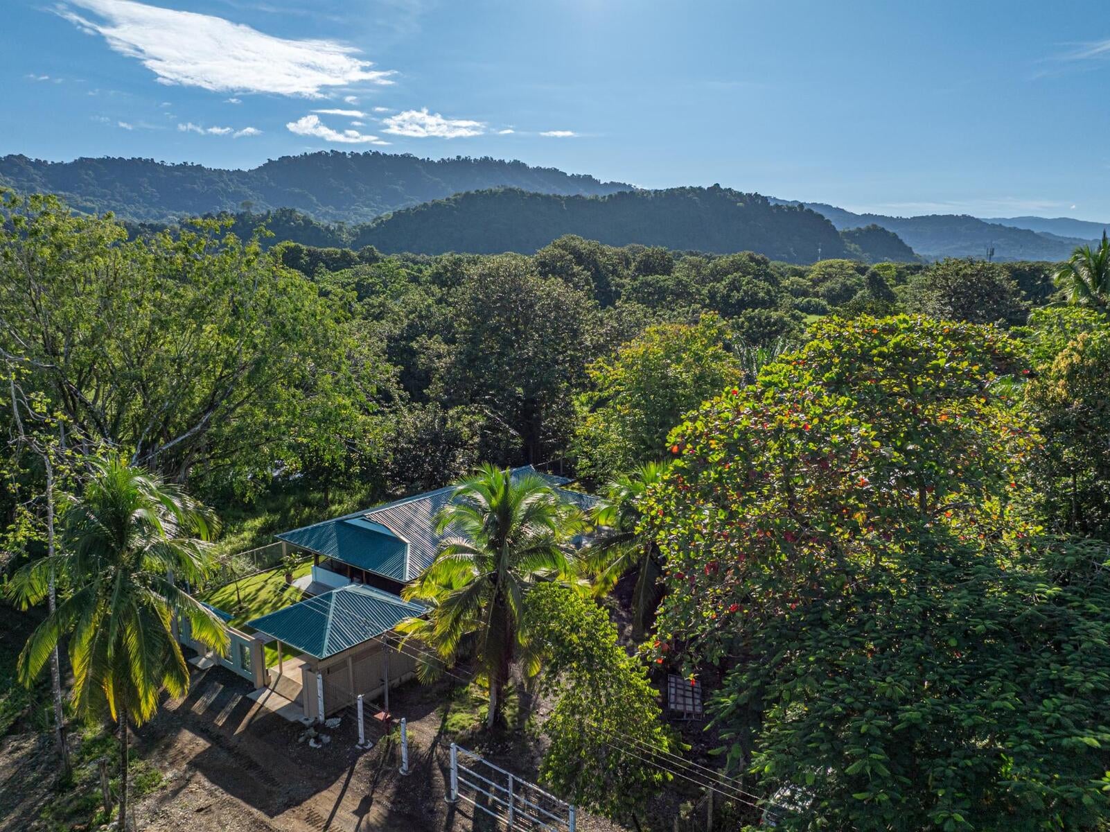 New Home Just Three Minutes Walk to Beach, Matapalo, Matapalo, Manuel Antonio, Bahia Ballena, Quepos, Puntarenas, Costa Rica 60601