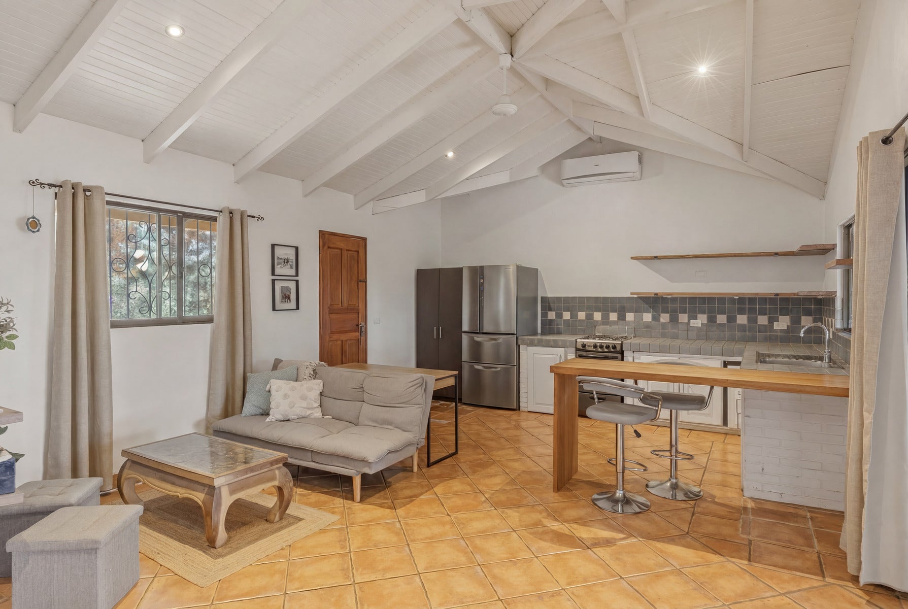 Prime Property With Rental Potential, Tamarindo, Tamarindo, Santa Cruz, Guanacaste, Costa Rica 50309