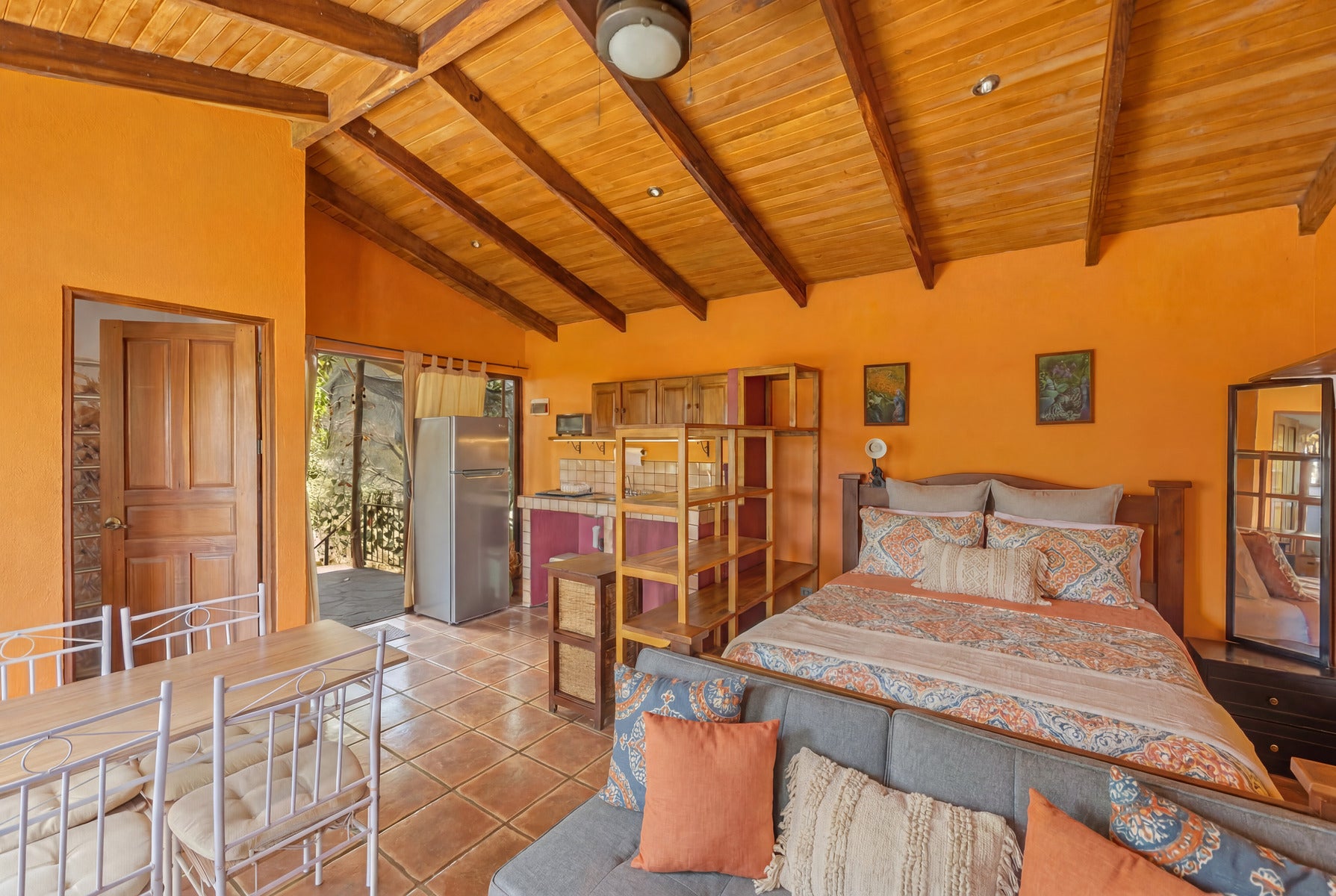 Prime Property With Rental Potential, Tamarindo, Tamarindo, Santa Cruz, Guanacaste, Costa Rica 50309