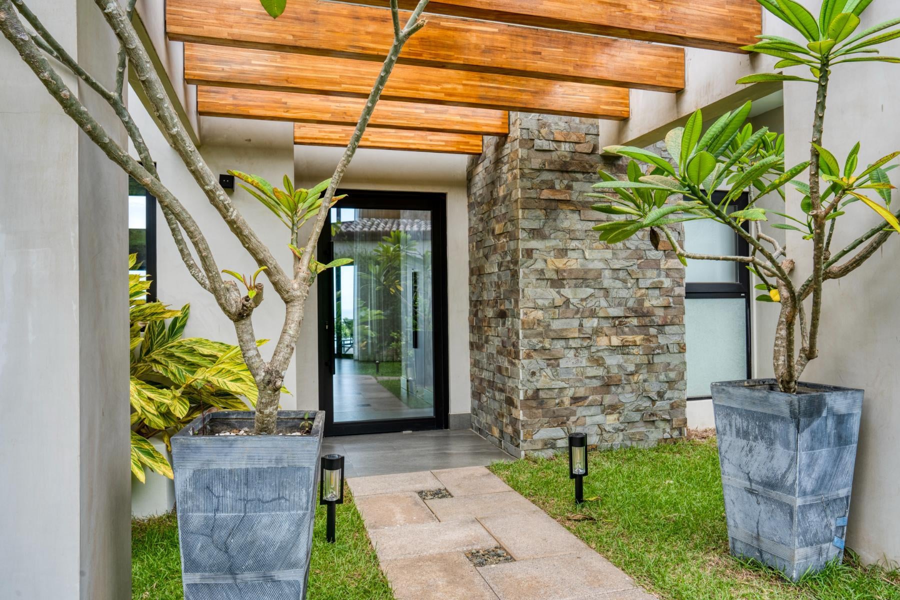 Beach House with Year Round Sunsets, Dominicalito, Dominicalito, Dominical, Bahia Ballena, Osa, Puntarenas, Costa Rica 60504