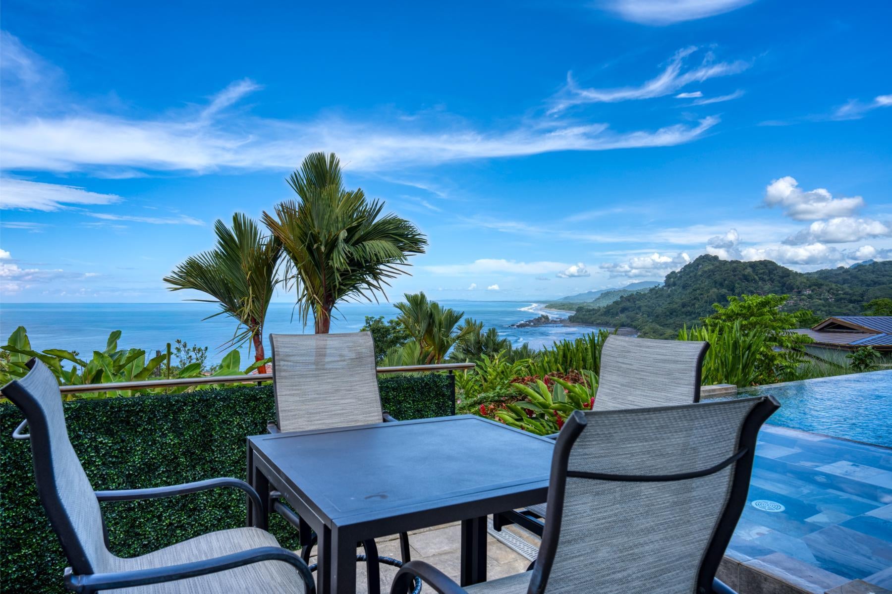 Beach House with Year Round Sunsets, Dominicalito, Dominicalito, Dominical, Bahia Ballena, Osa, Puntarenas, Costa Rica 60504