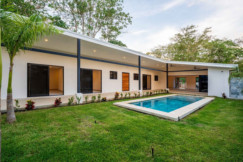 Contemporary Coastal Retreat, Playa Avellanas, Playa Avellanas, Tamarindo, Santa Cruz, Guanacaste, Costa Rica