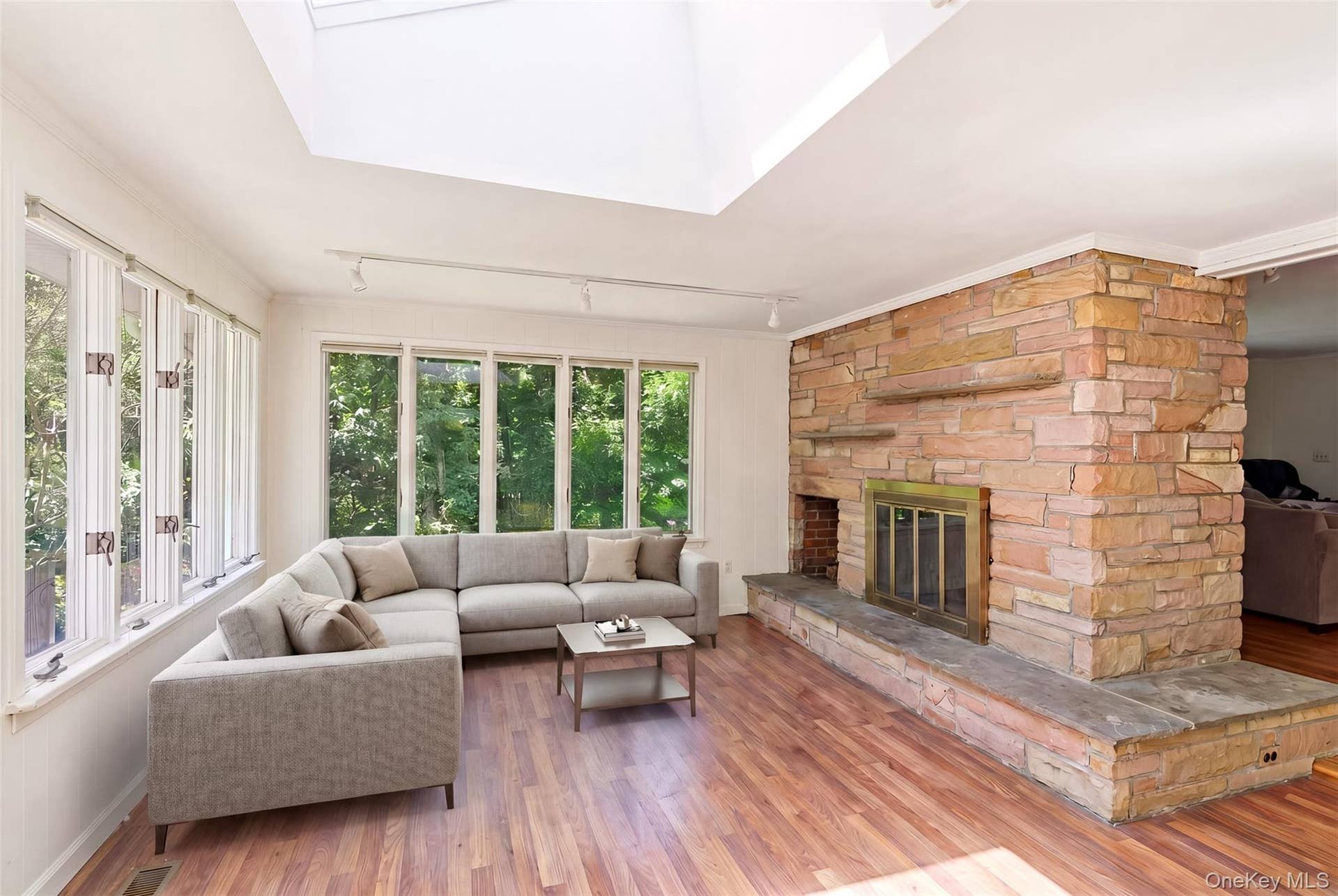 106 Vineyard Road, Huntington, NY 11743 106 Vineyard Road, Huntington, NY 11743