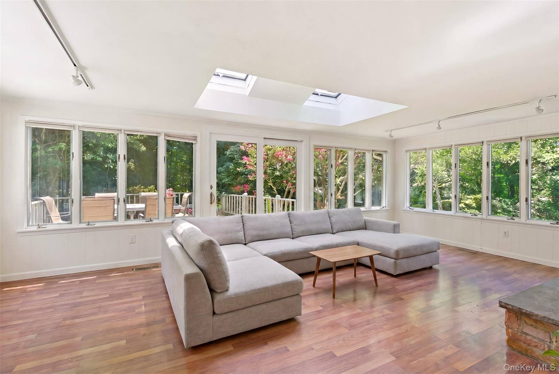 106 Vineyard Road, Huntington, NY 11743 106 Vineyard Road, Huntington, NY 11743