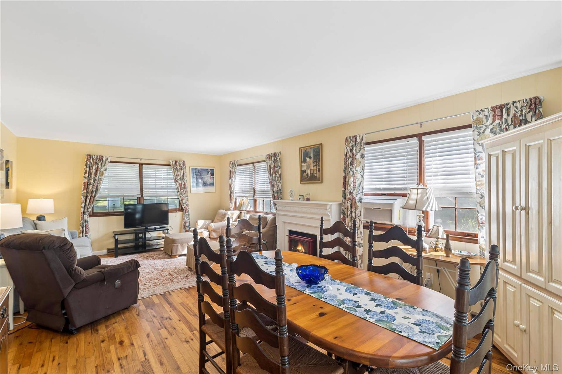 270 Opechee Avenue, Southold, NY 11971