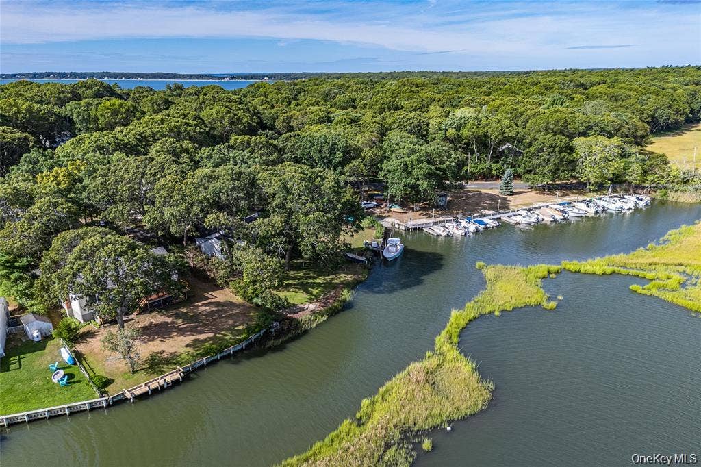 270 Opechee Avenue, Southold, NY 11971