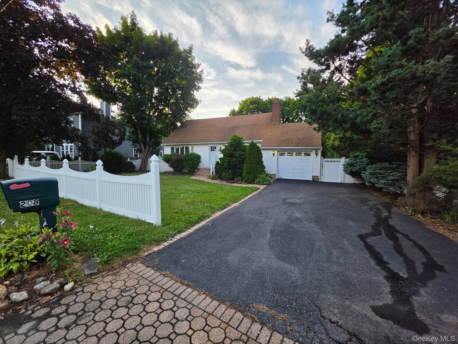 Huntington, NY 11743 Huntington, NY 11743