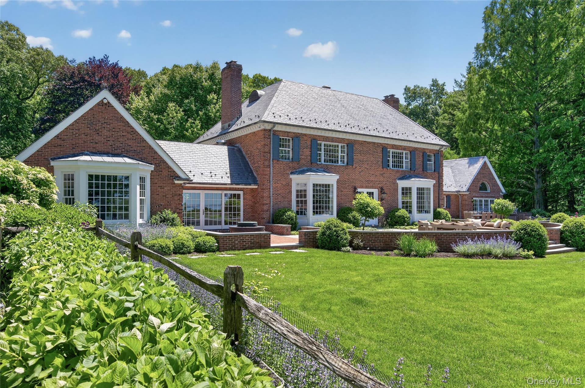 2 Lands End Road, Locust Valley, NY 11560 2 Lands End Road, Locust Valley, NY 11560