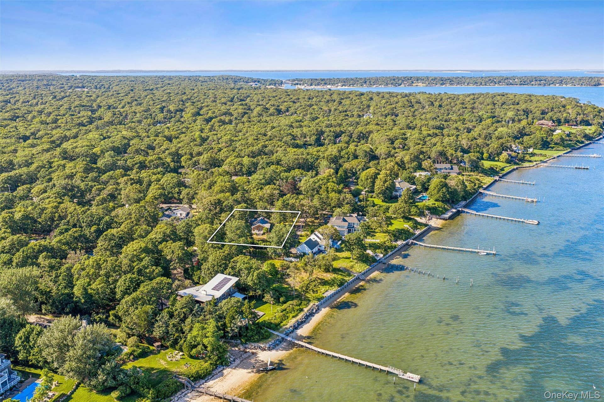 172 E Bay Avenue, Hampton Bays, NY 11946 172 E Bay Avenue, Hampton Bays, NY 11946