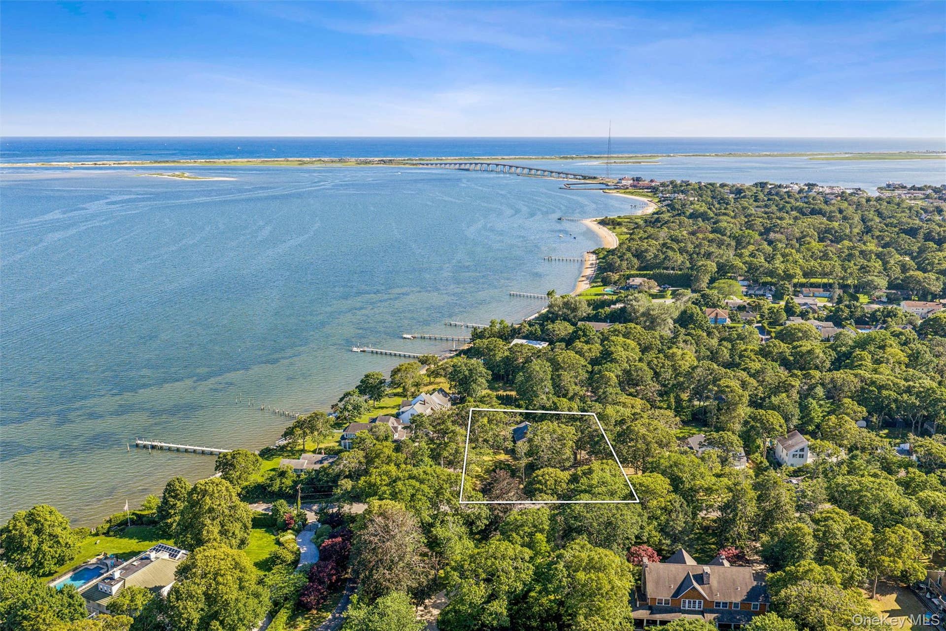 172 E Bay Avenue, Hampton Bays, NY 11946 172 E Bay Avenue, Hampton Bays, NY 11946