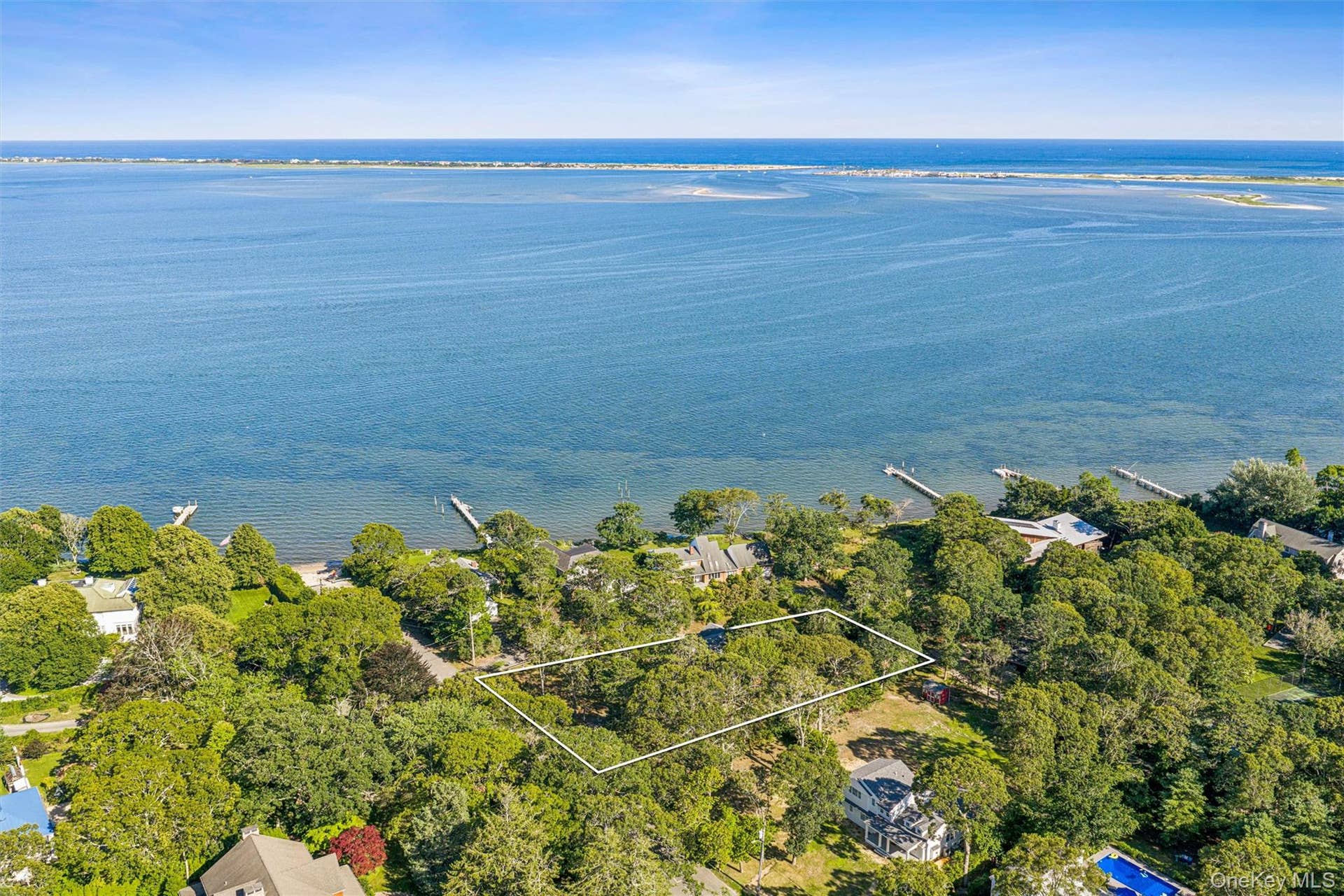 172 E Bay Avenue, Hampton Bays, NY 11946 172 E Bay Avenue, Hampton Bays, NY 11946