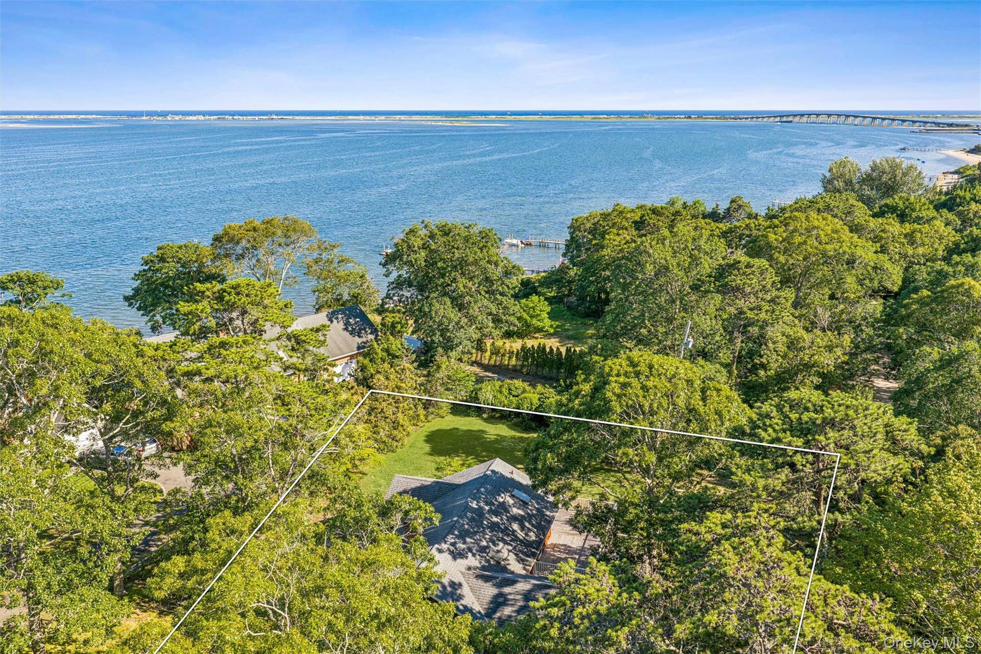 172 E Bay Avenue, Hampton Bays, NY 11946 172 E Bay Avenue, Hampton Bays, NY 11946