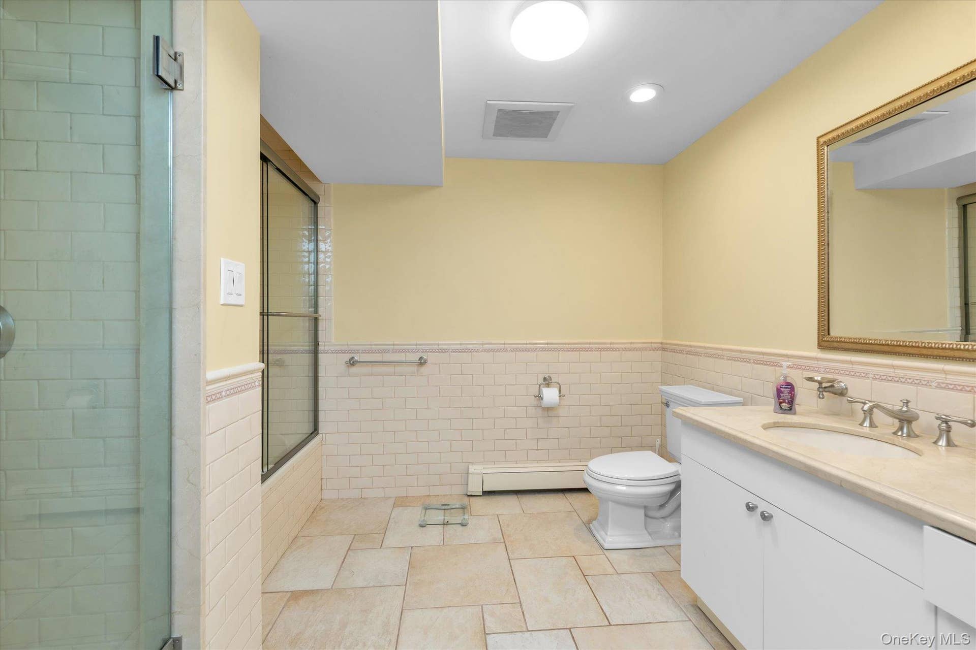 224 Beverly Road, Douglaston, NY 11363 Guest Quarters