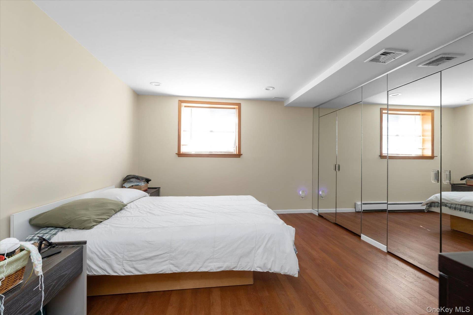 224 Beverly Road, Douglaston, NY 11363 Guest Quarters