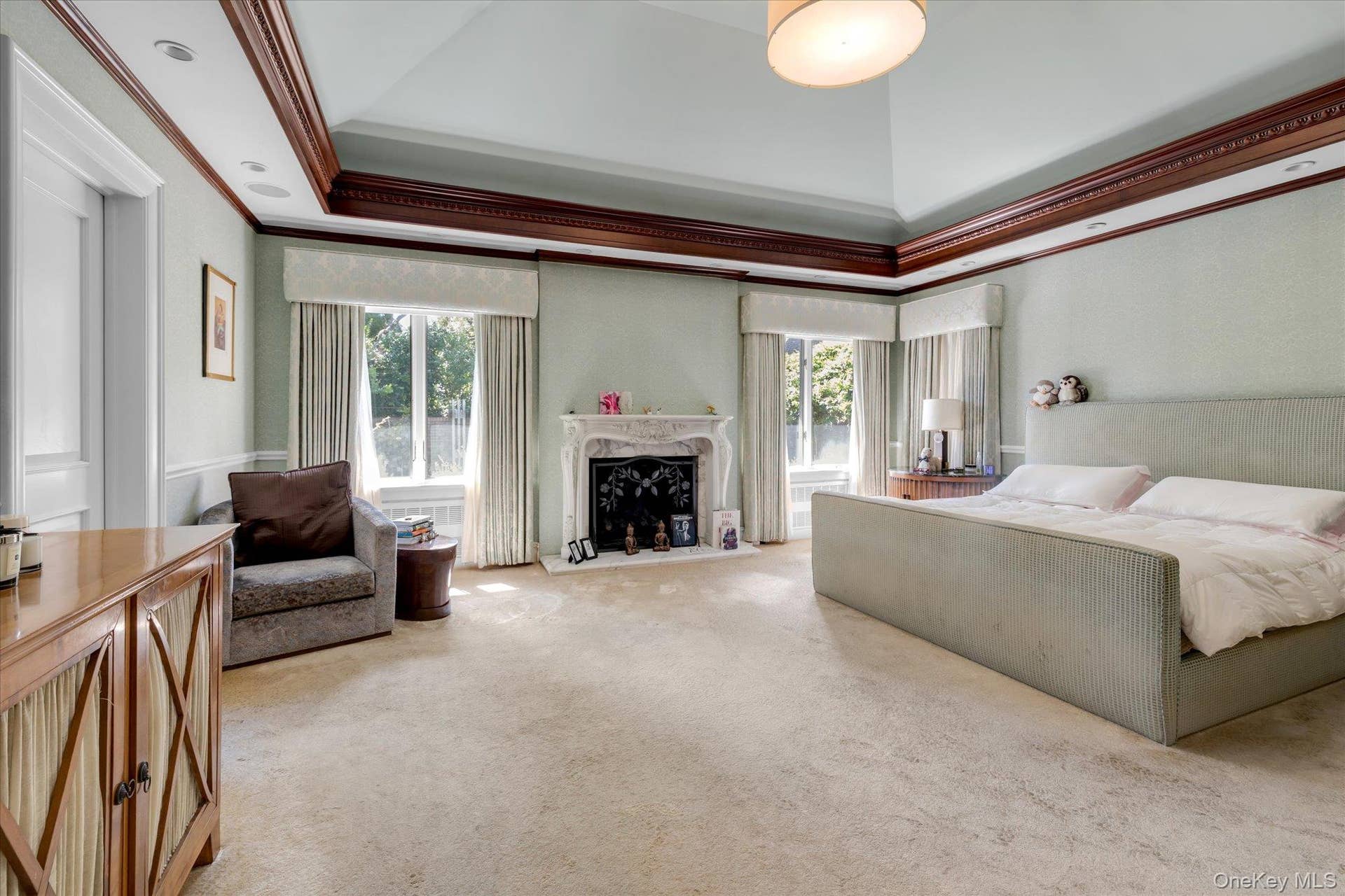 224 Beverly Road, Douglaston, NY 11363 Primary Bedroom