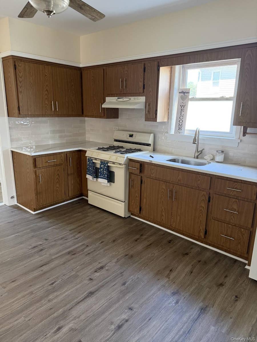 Property photo for 15 Miller Street, #Lower, Glen Cove, NY