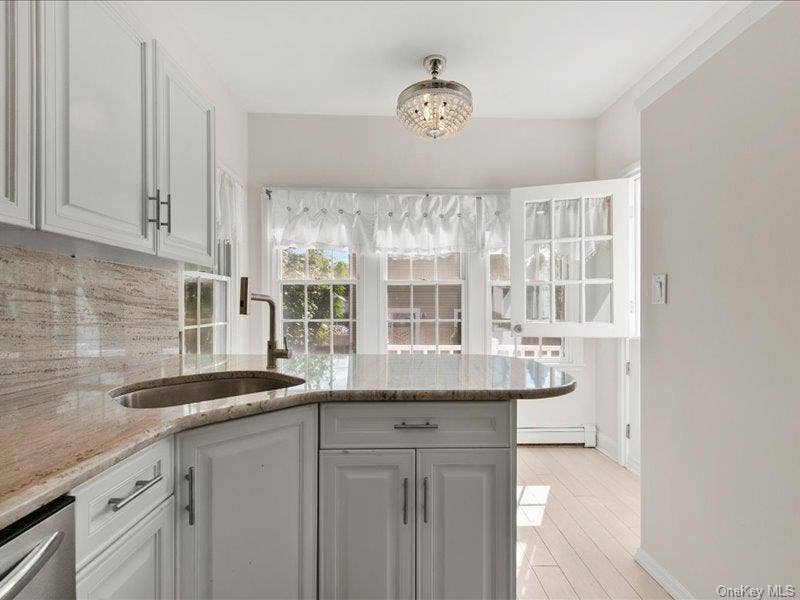 39 12th Avenue, Sea Cliff, NY 11579 39 12th Avenue, Sea Cliff, NY 11579