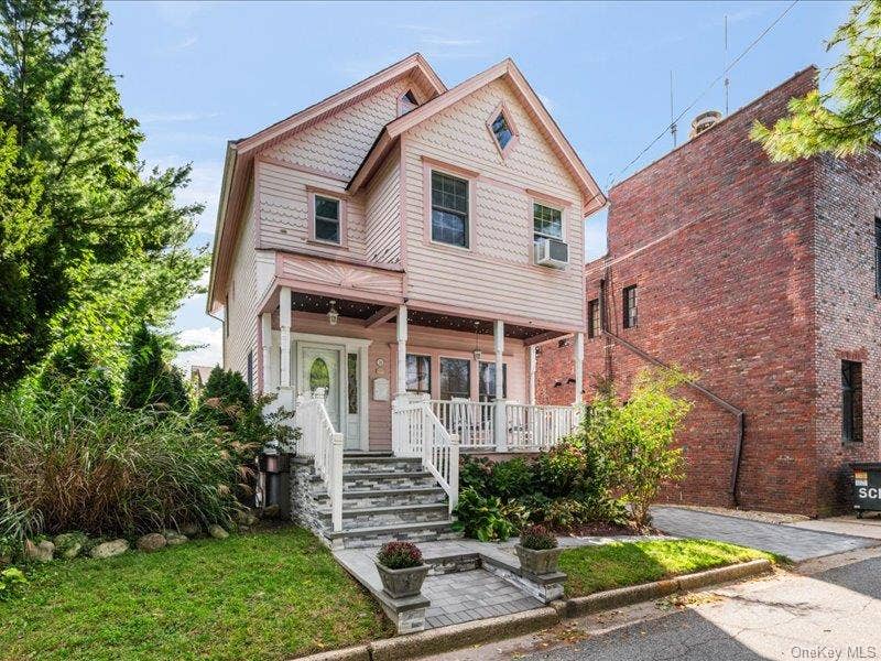 39 12th Avenue, Sea Cliff, NY 11579 39 12th Avenue, Sea Cliff, NY 11579