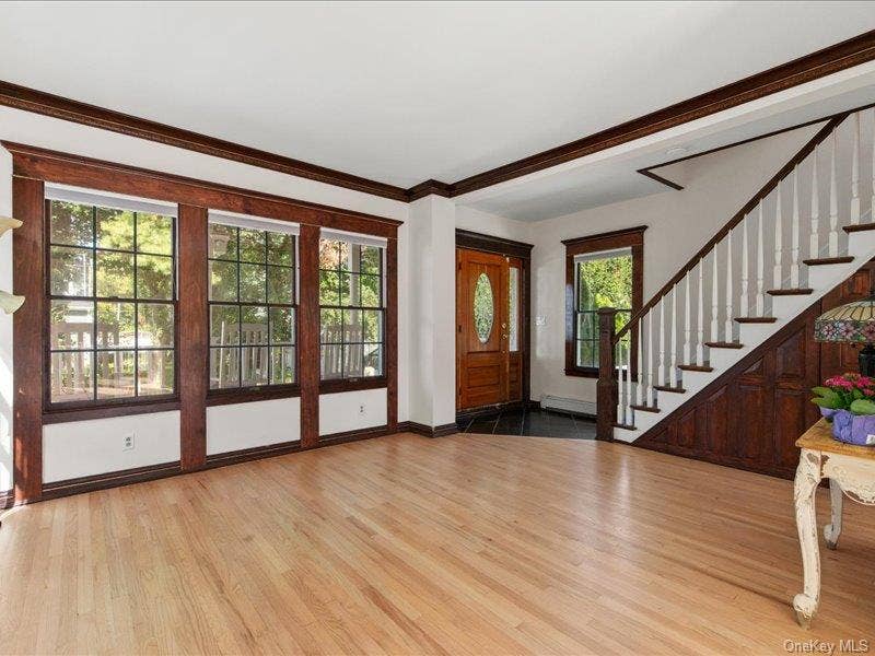 39 12th Avenue, Sea Cliff, NY 11579 Wall of windows