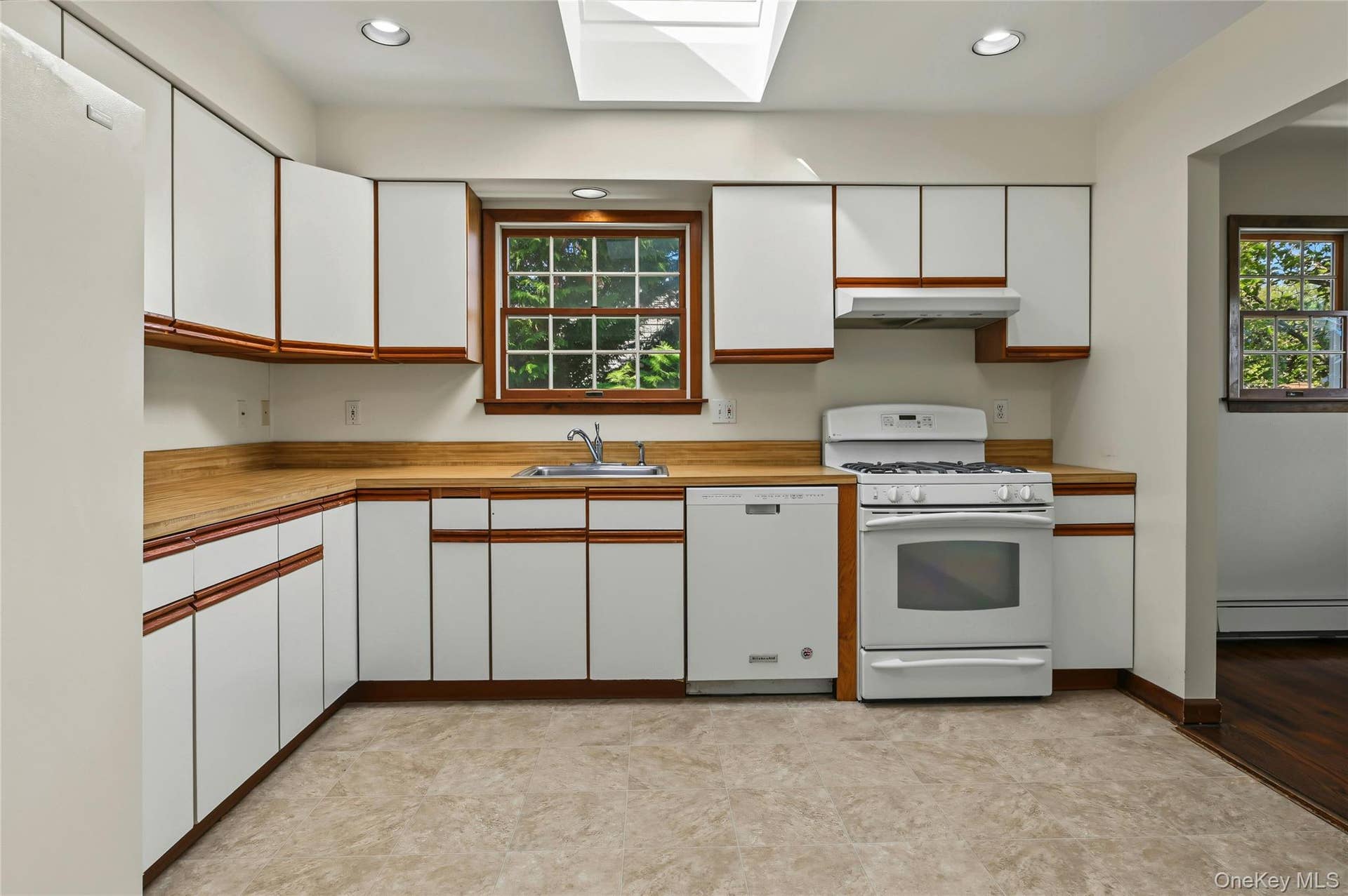 76 Hernan Avenue, Locust Valley, NY 11560 Kitchen