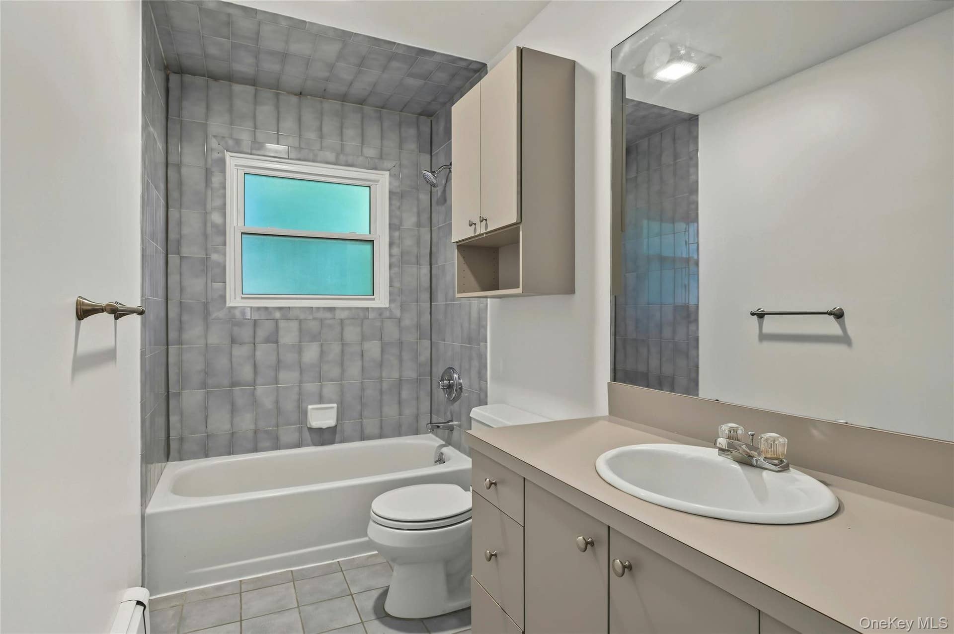 76 Hernan Avenue, Locust Valley, NY 11560 Bathroom