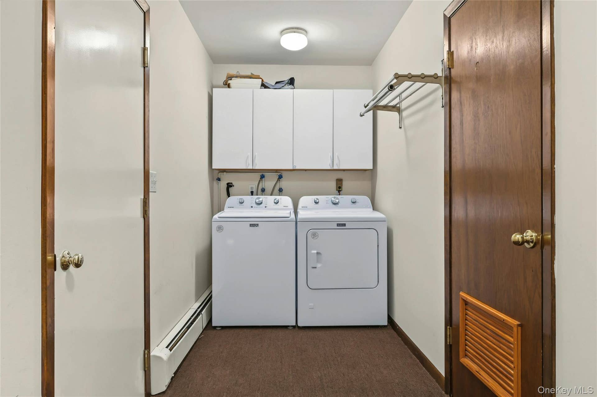 76 Hernan Avenue, Locust Valley, NY 11560 Laundry