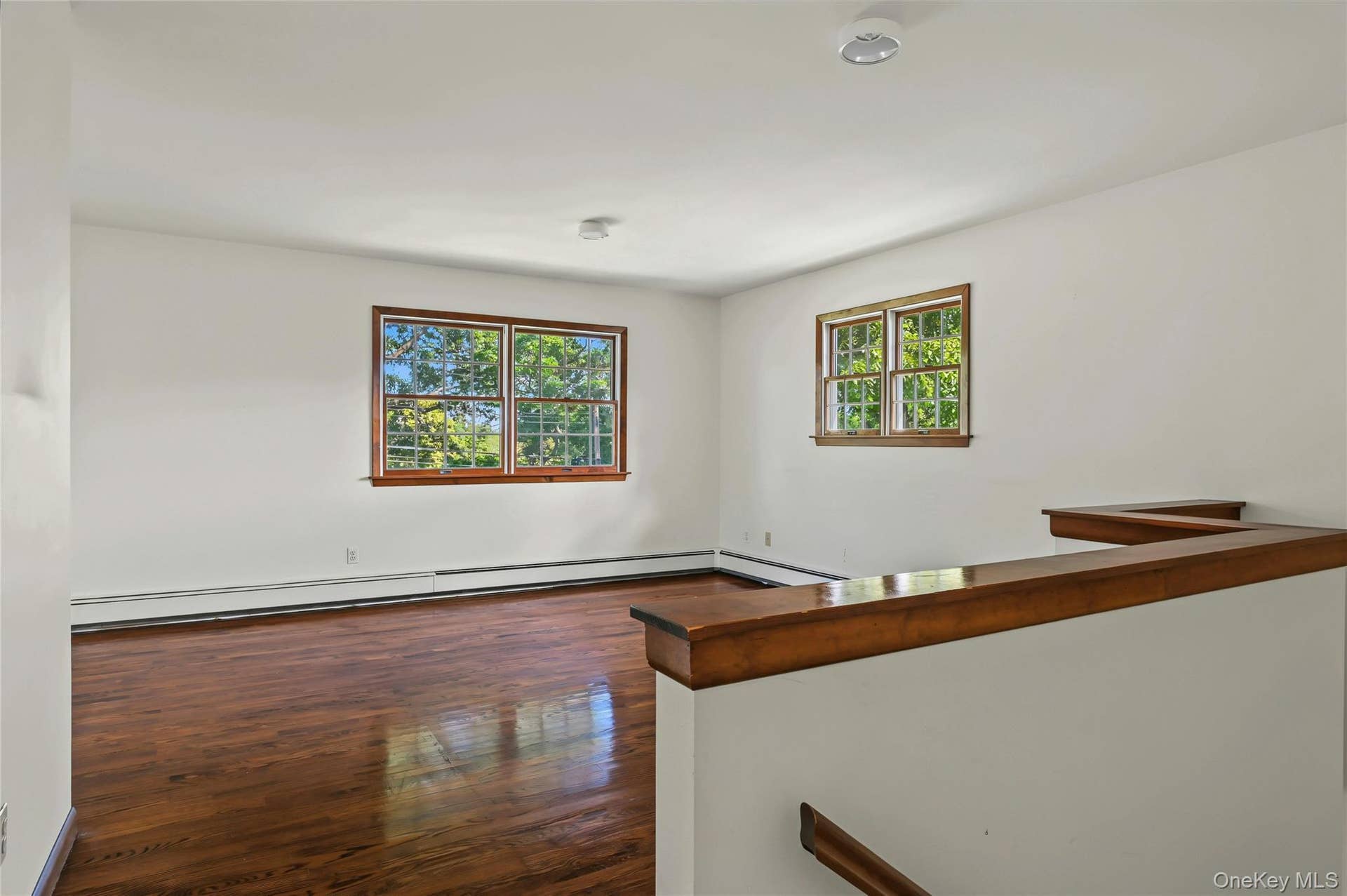76 Hernan Avenue, Locust Valley, NY 11560 Living Room