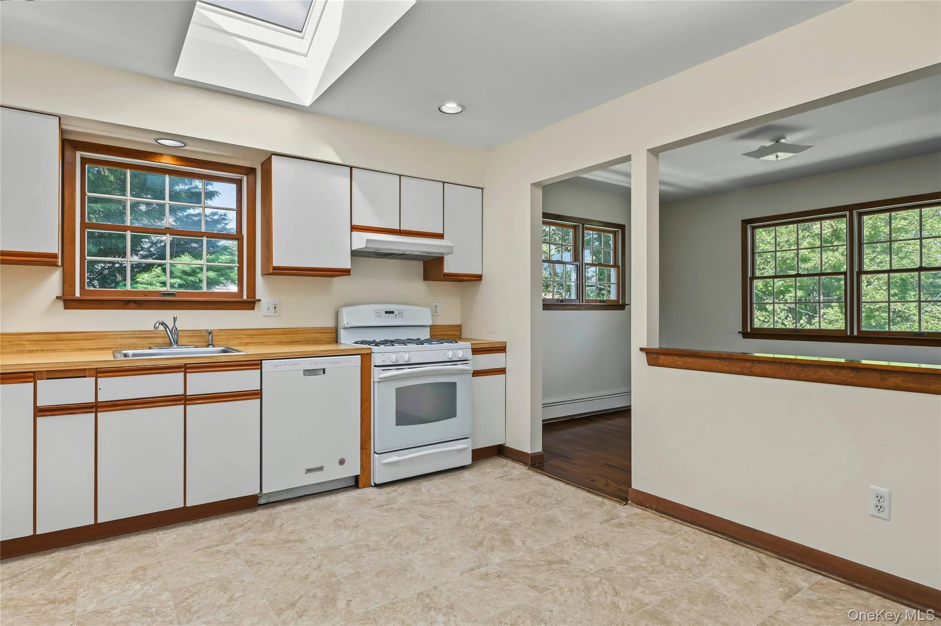 76 Hernan Avenue, Locust Valley, NY 11560 Kitchen