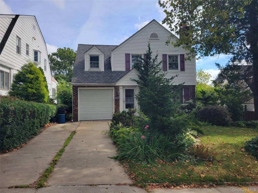 Property photo for 53-11 251st Place, Little Neck, NY