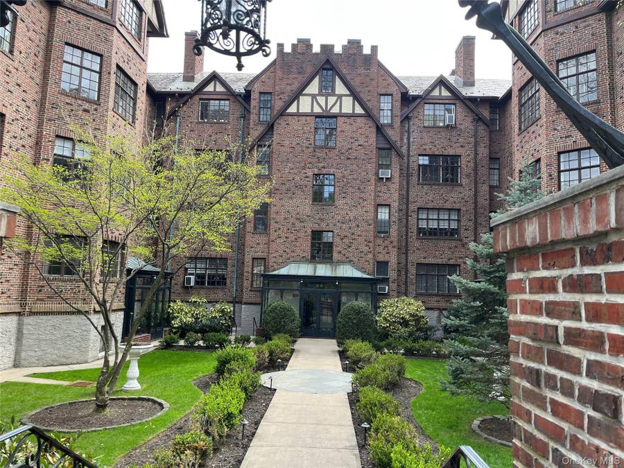 Property photo for 38-30 Douglaston Parkway, #3C, Douglaston, NY